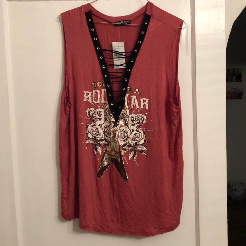 Fashion Nova “Born to Rock” tank size Lg